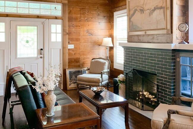 Foto del edificio - 1219 N 16th St