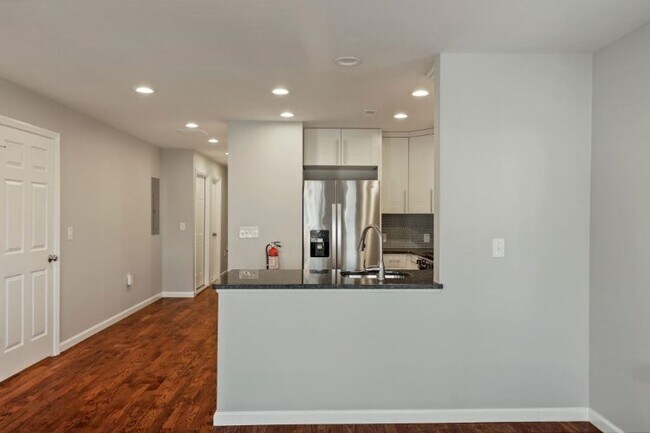 Foto del edificio - 16 Herrick Ct