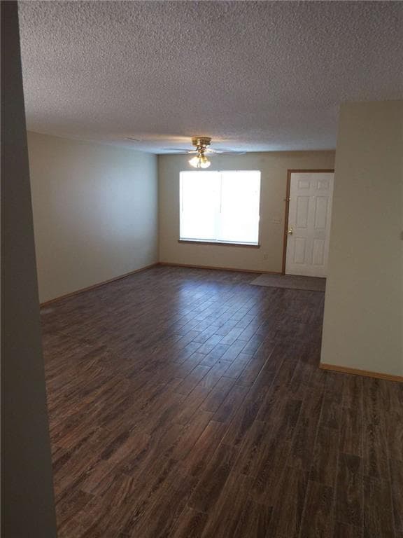 Foto del edificio - 1510 N Bernice Dr