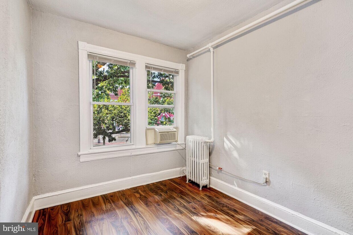 Primary Photo - 1615 12th St NW