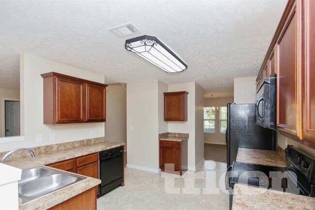 Building Photo - 612 Elderberry Way