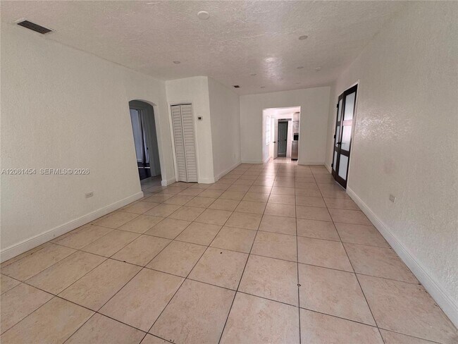 Foto del edificio - 124 NW 89th St