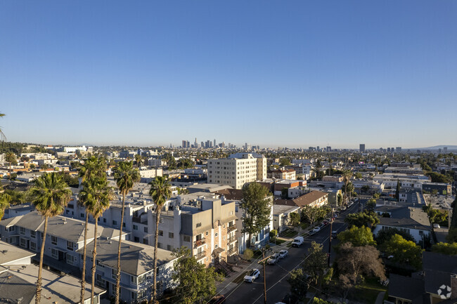 Aerial Photo - 1750 N Harvard Blvd