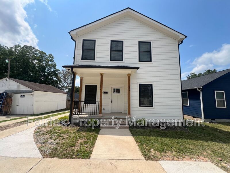 Primary Photo - 1003 Alma St