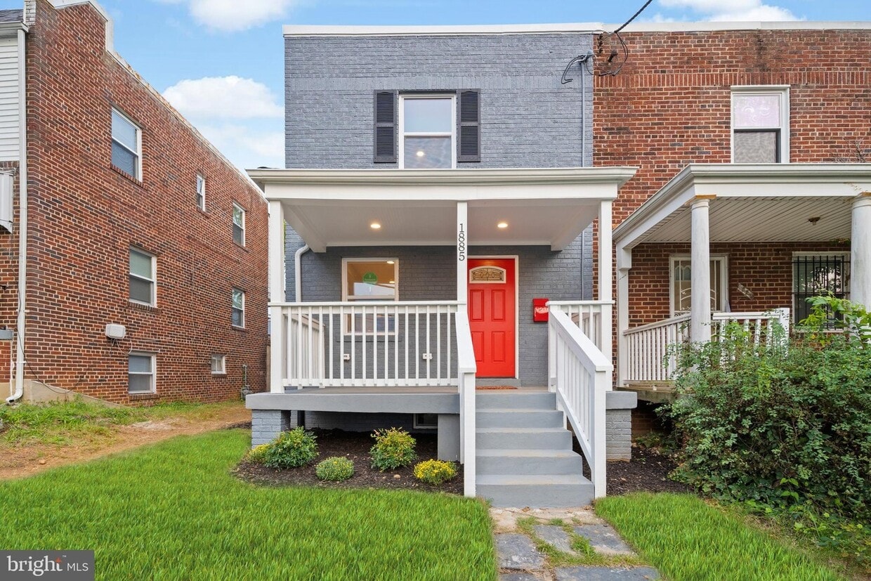 Primary Photo - 1885 Alabama Ave SE