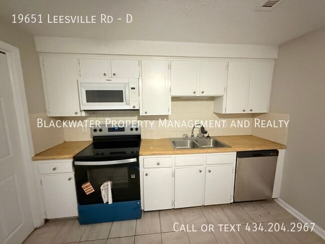 Foto del edificio - 19651 Leesville Rd