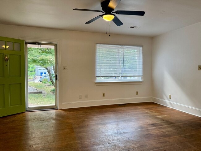 Building Photo - 1204 Duplin Rd