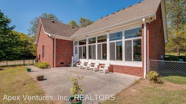 Building Photo - 4741 Harpeth Peytonsville Rd