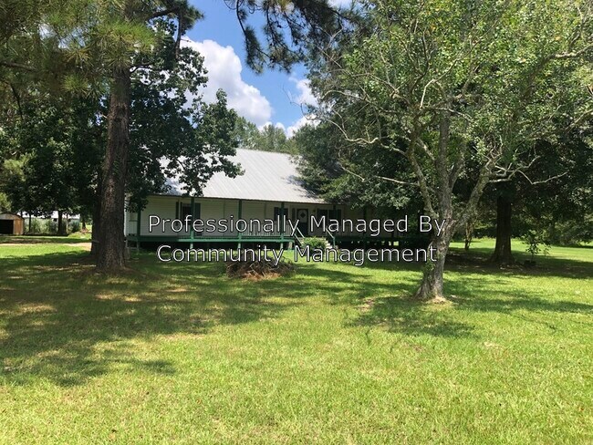 Foto del edificio - 32145 Butch Bennett Rd