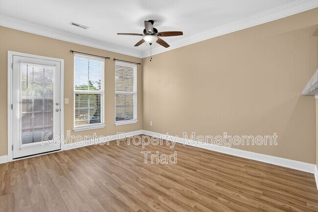 Foto del edificio - 3779 Shadow Ridge Dr