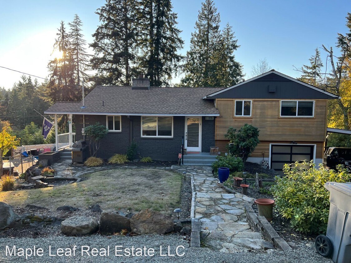 1121 107th Ave SE, Bellevue, WA 98004 House Rental in Bellevue, WA