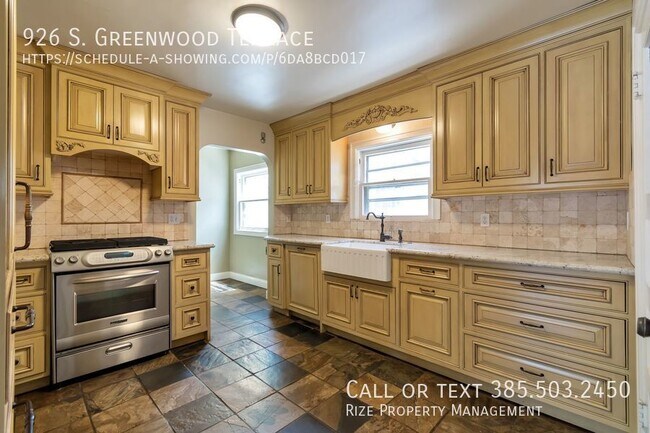 Building Photo - Historic Salt Lake Home!