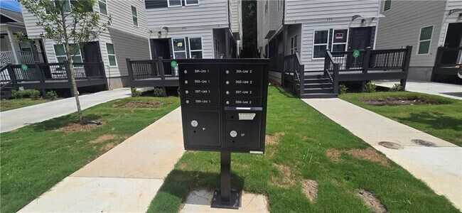 Foto del edificio - 391 Elm St NW