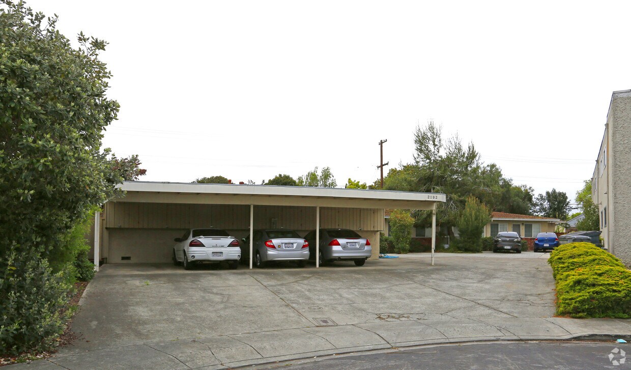Building Photo - 2192 Aza Dr