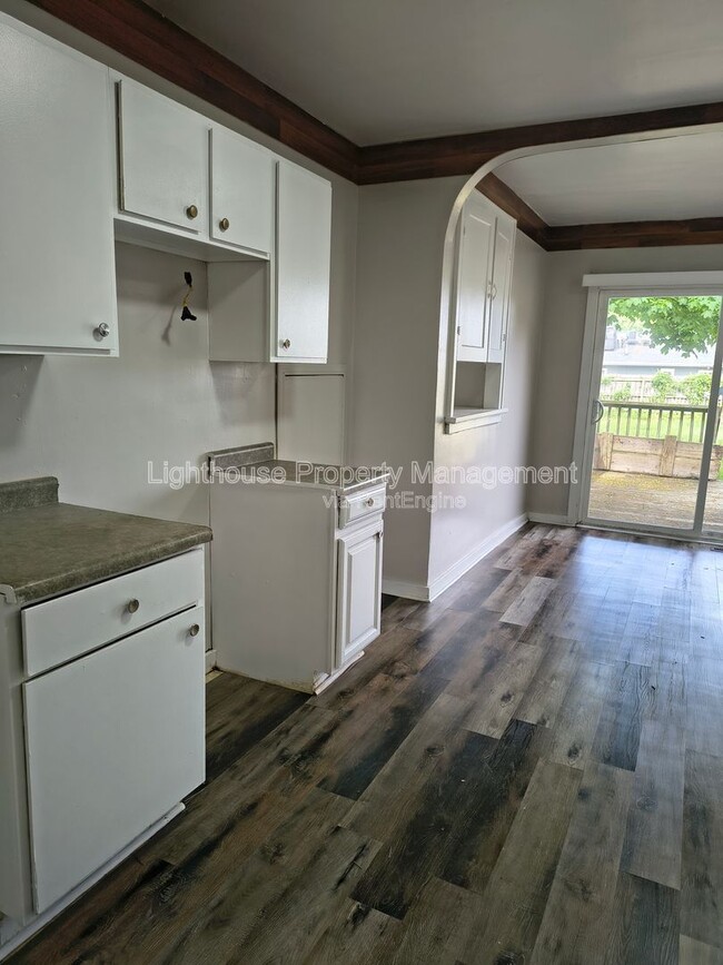 Building Photo - 3041 Lemuel St