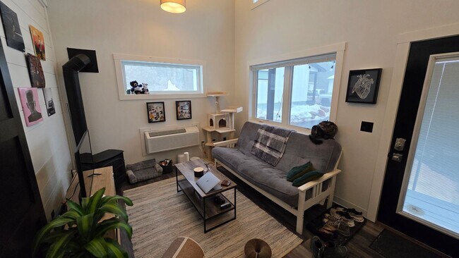 Foto del edificio - 4213-4213 Trinity Rd