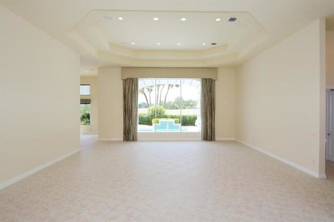 Building Photo - 61 Saint James Dr
