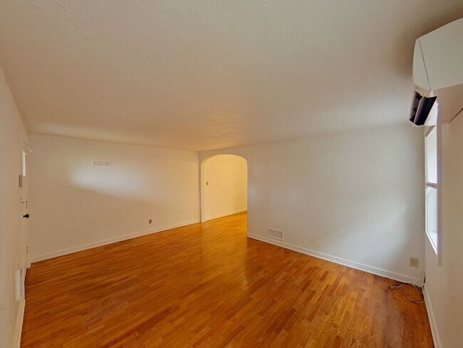 Foto del edificio - Glacier Tri-Plex