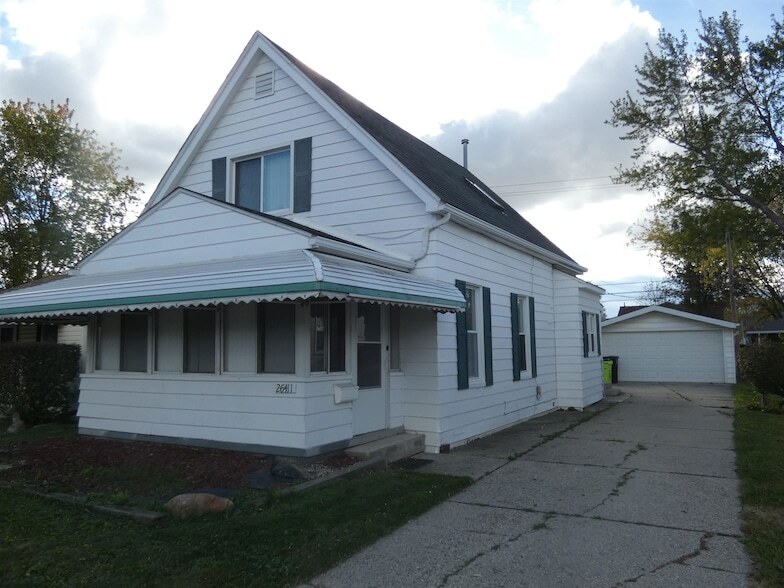 Foto principal - 26411 Belanger St