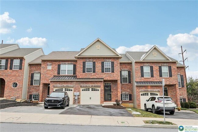 Building Photo - 270 Milkweed Dr