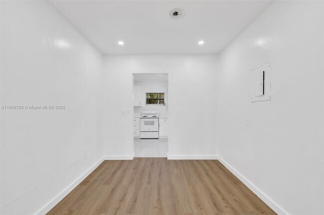 Foto del edificio - 1315 NE 146th St