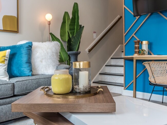 Foto del edificio - Luxurious 2BD, 1.5BA Raleigh Unit (B) in a Prime Location Near NC State University