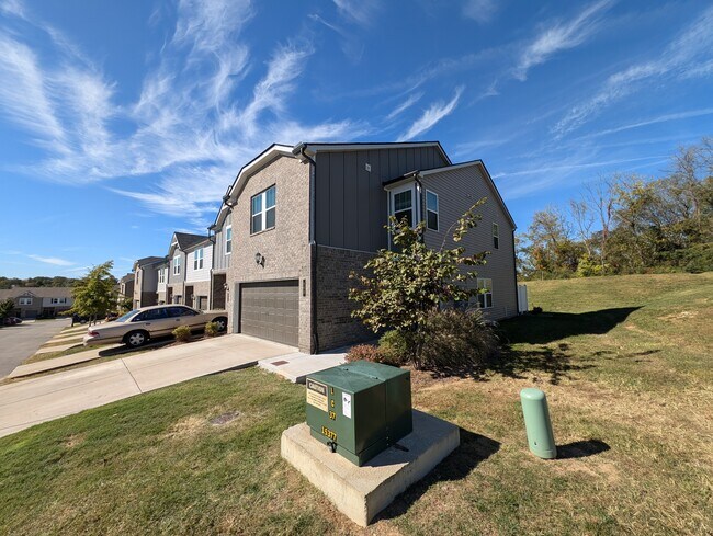 Building Photo - 800 Arrington Wy