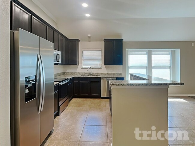 Foto del edificio - 313 Lucky Landing Dr