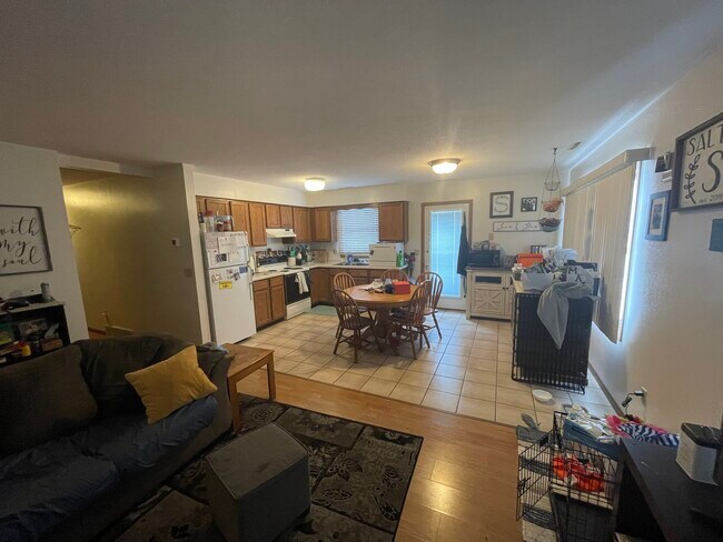 Cocina/Sala de estar - 726 Wellington St