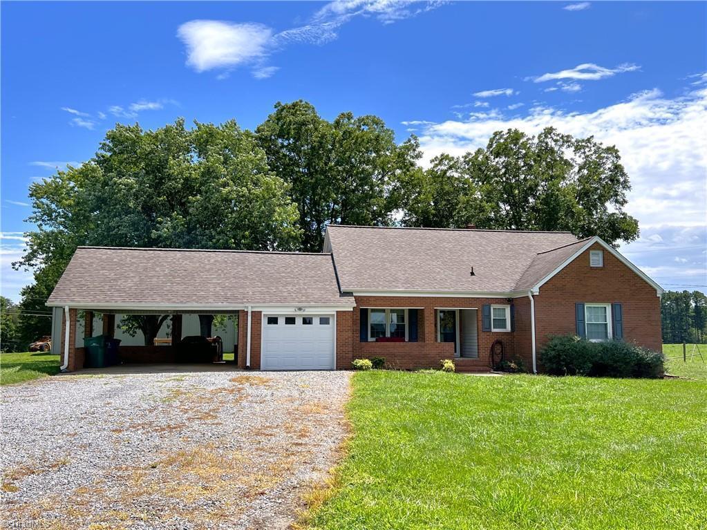 Primary Photo - 1761 Ellisboro Rd