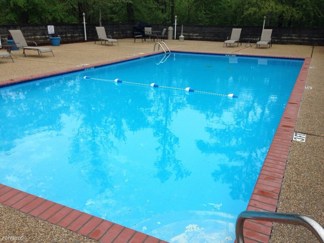 Foto del edificio - 1002 Waverly Dr