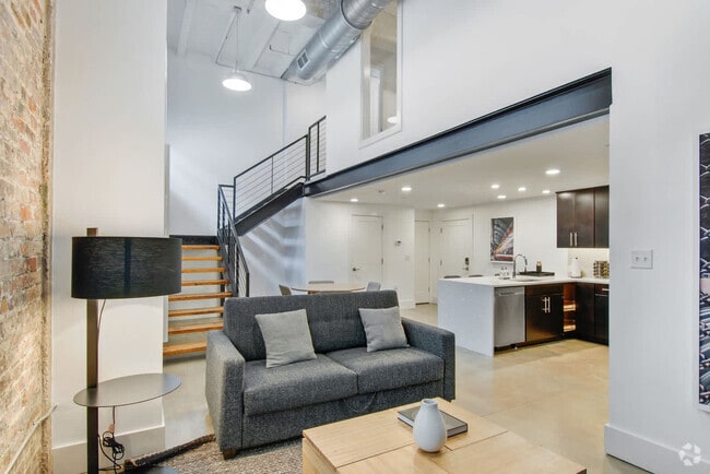 Building Photo - 822 Howard Ave