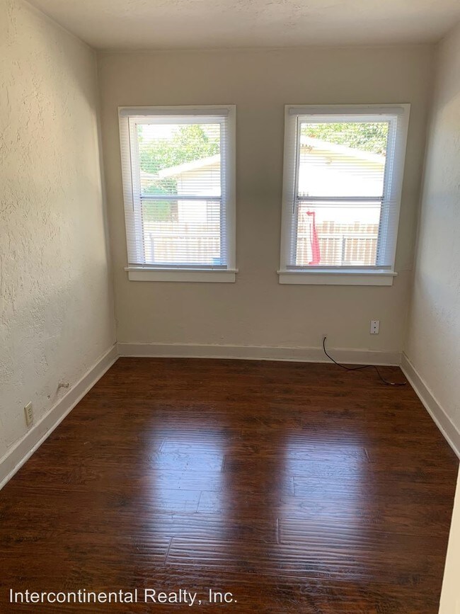 Foto del edificio - 535-541 Cedar St