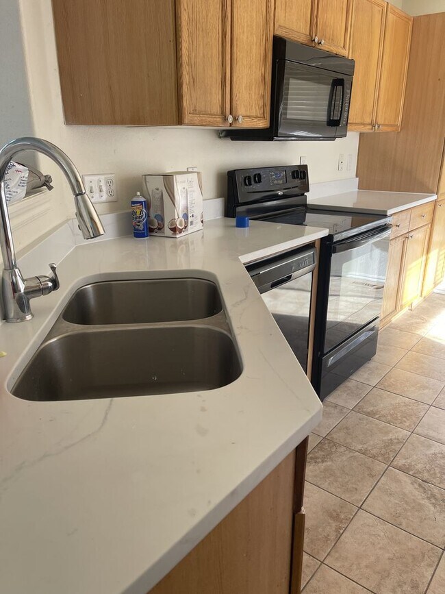 Foto del edificio - 4 bed 3 bath in Highlands Ranch