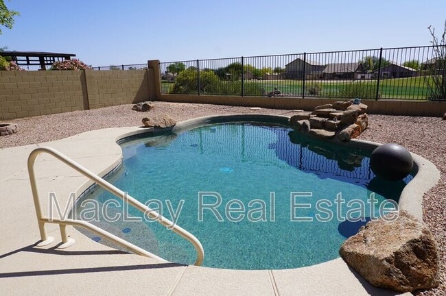 Foto del edificio - 29285 N Yellow Bee Dr