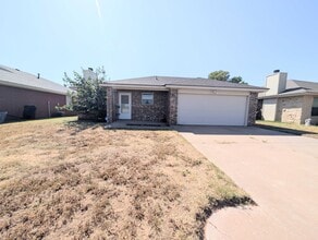 Building Photo - 2517 108th Dr