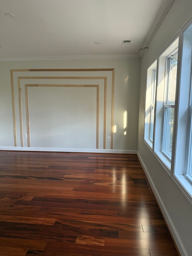 Room - 4703 Kellogg Dr