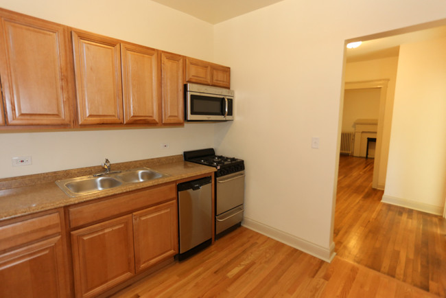 Foto del edificio - Appealing 2 Bedroom, 1 Bath in Uptown (Rac...