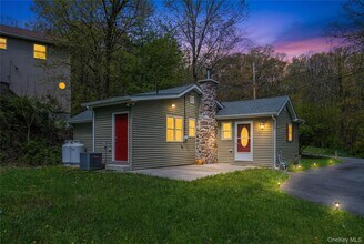Building Photo - 797 Forest Glen Rd