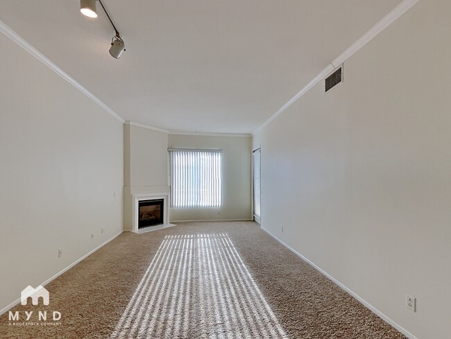 Building Photo - 12362 Carmel Country Rd