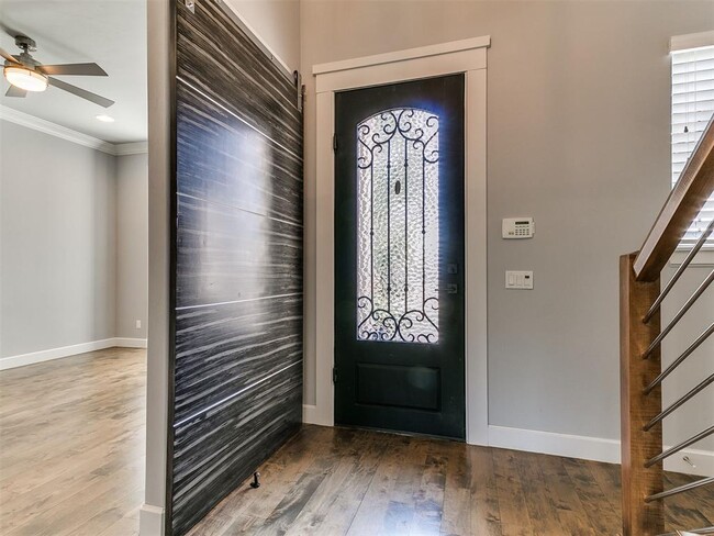 Building Photo - 12500 Beryl Ln