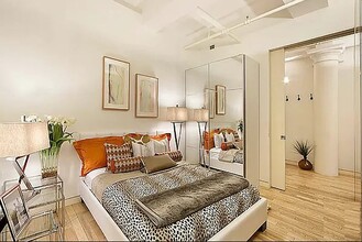 Building Photo - 16 W 19th St