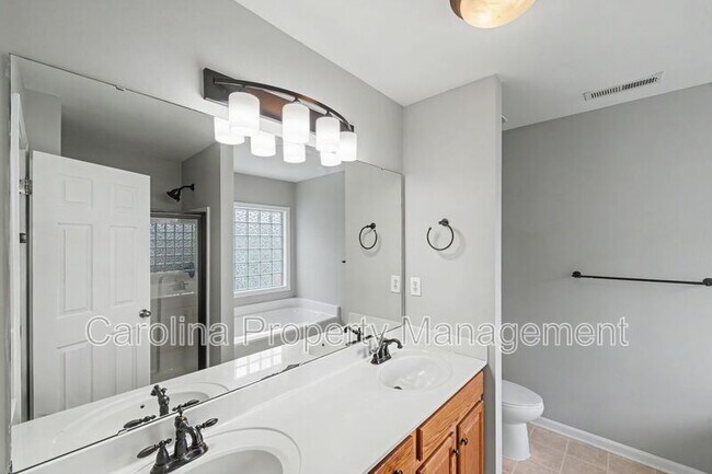 Building Photo - 3111 Gloxinia Rd