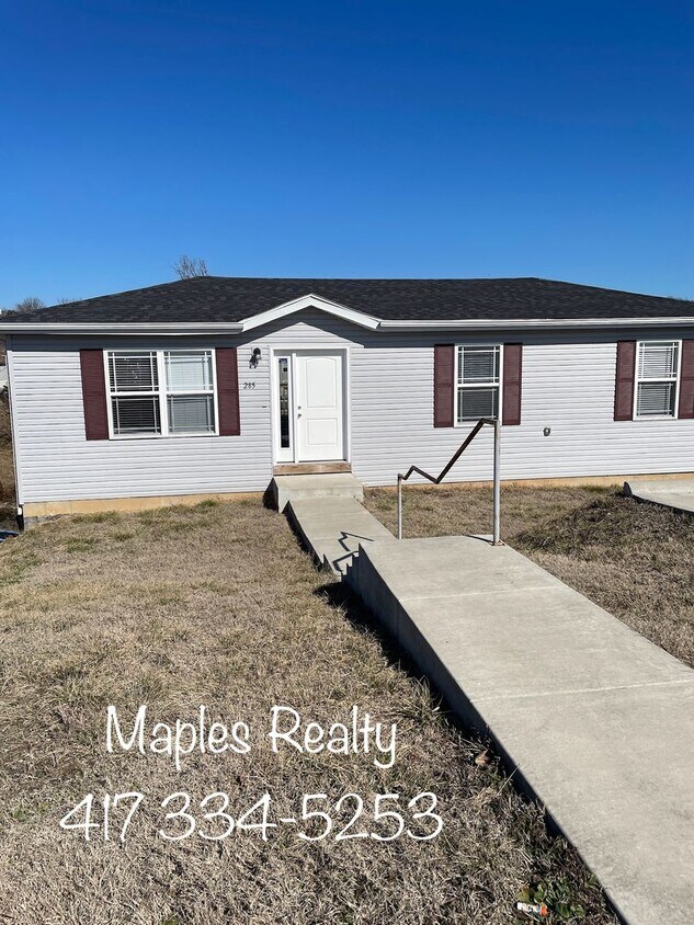 Primary Photo - 4 BEDROOM, 2.5 BATH HOUSE IN BRANSON, MO