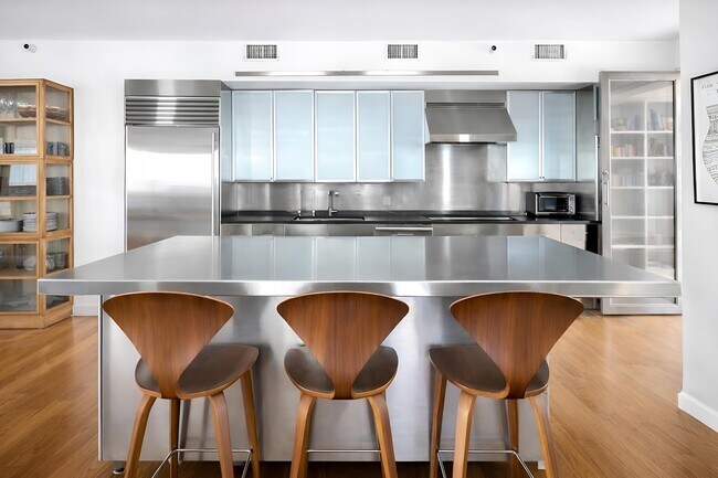 Foto del edificio - 145 6th Ave