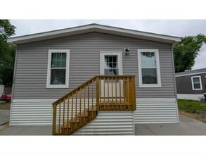 Building Photo - 138 Lynn Ln