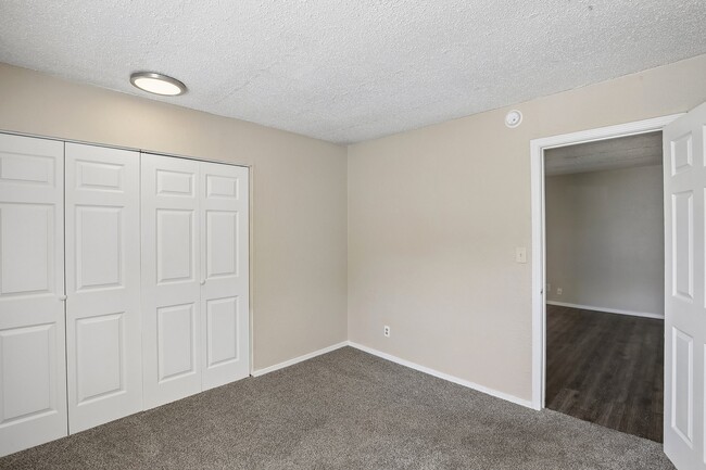 11-web-or-mls-521 Sundown Dr-S0907-011.jpg - Pleasant Grove Apartments