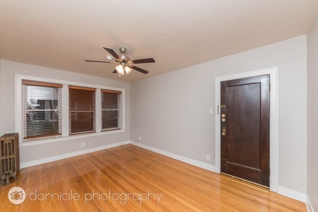 Foto del edificio - 3115 W Foster Ave
