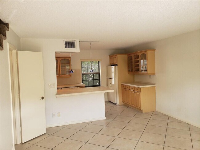 Foto del edificio - 2720 NE 8th Ave