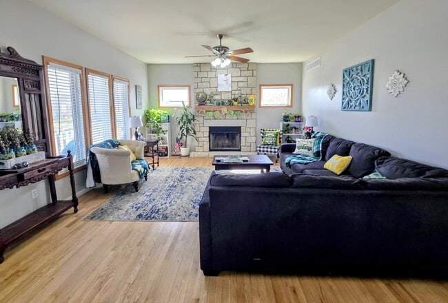 Building Photo - 4506 Kelsey Dr